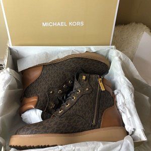 Michael Kors Trudy Leather & Logo Boot Lace Up Bootie Brown/Luggage NIB | Sz. 6